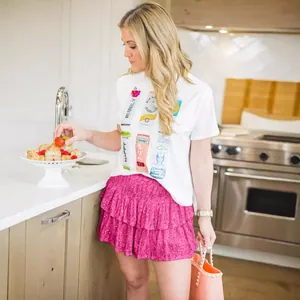Minifalda rosa de lentejuelas con volantes para mujer, ideal para un look lifestyle chic.