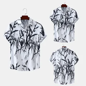Chemise hawaïenne homme avec élégant imprimé bambou noir sur fond blanc de qualité