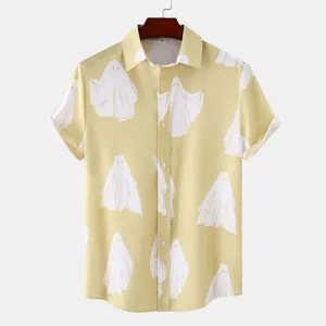 Camicia estiva da uomo a maniche corte con stampa decorativa di piccoli fantasmi bianchi