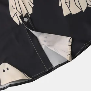 Dettaglio ravvicinato di camicia da uomo a maniche corte con simpatica stampa fantasma