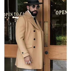 Cappotto da uomo in lana color cammello in stile britannico con design a doppio petto