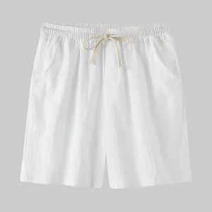 Vue de face du short décontracté pour homme en coton et lin blanc avec taille à cordon