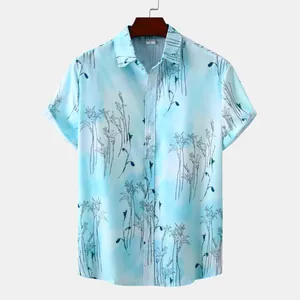 Chemise hawaïenne bleue pour homme à manches courtes avec imprimé végétal sur cintre