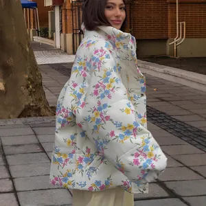 Stylish women's floral puffer jacket with loose fit and stand collar for casual wear