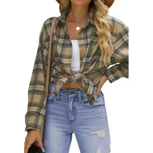 Camicia scozzese casual stile boyfriend da donna nei toni del verde terra e marrone