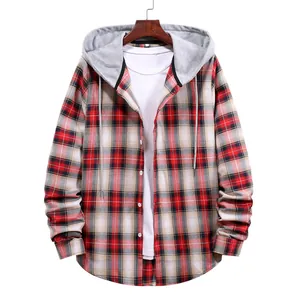 Chaqueta de camisa a cuadros con capucha para hombre con patrón rojo y negro y capucha gris