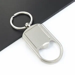 Detaillierte Maße für Flaschenöffner-Schlüsselanhänger aus Metall
