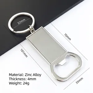 Gedetailleerde sleutelhanger flesopener van zinklegering met maten en materiaalspecificaties