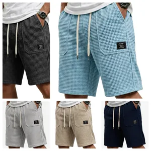 Detailansicht der Herren-Casual-Waffel-Strick-Shorts in mehreren Farben mit Tasche