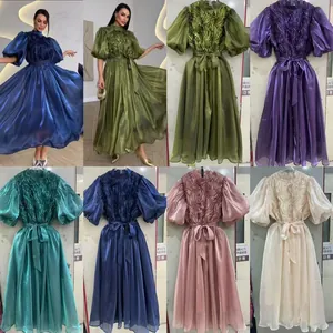 Elegantes vestidos plisados de cuello alto con mangas abullonadas en varios colores