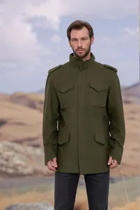 Chaqueta militar clásica verde oliva con cuatro bolsillos y charreteras para hombre