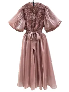 Vestido elegante vintage francés rosa empolvado con mangas abullonadas y lazo en cintura