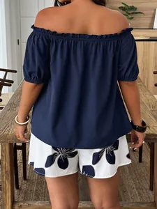 Ensemble d'été décontracté pour femme avec haut bleu marine à épaules dénudées et short