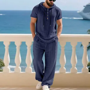 Completo da spiaggia da uomo con felpa con cappuccio a maniche corte in lino blu