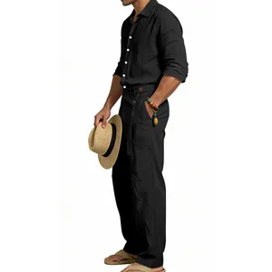 Ensemble en lin noir pour homme avec chemise à manches longues et pantalon ample, vue de côté