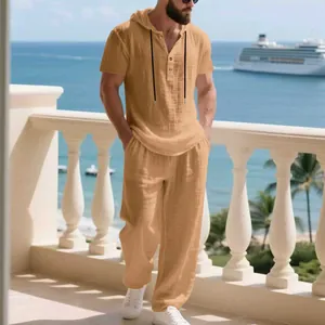 Completo da vacanza in lino kaki da uomo con top con cappuccio e pantaloni larghi al mare