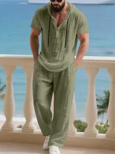 Set da uomo in lino verde oliva con felpa a maniche corte e pantaloni lunghi casual
