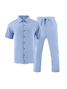 Vista frontal del conjunto de camisa de lino azul claro y pantalones largos con cordón