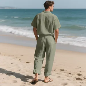 Conjunto de camisa y pantalón de lino verde salvia para hombre para la playa