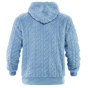 Vue arrière détaillée d'un sweat à capuche bleu clair en polaire pelucheuse jacquard