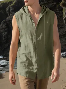 Camicia di lino smanicata con cappuccio da uomo verde oliva per l'estate al mare