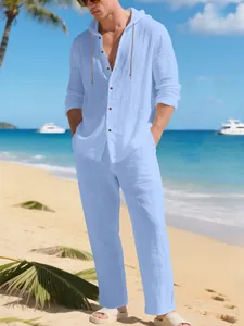 Ensemble de plage homme en lin bleu clair respirant avec chemise à capuche et pantalon