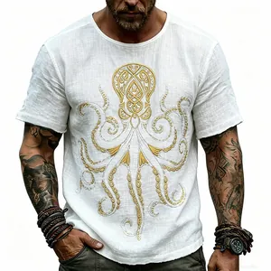 Dettaglio t-shirt uomo bianca in lino con elegante ricamo dorato a forma di polpo.