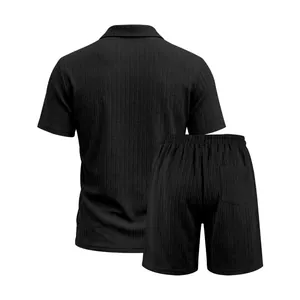 Vue arrière de l'ensemble chemise et short en jacquard noir décontracté pour hommes