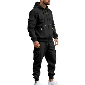 Stilvoller Herren Winter Fleece Trainingsanzug mit Kapuze in Schwarz und Neongrün