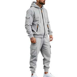 Grauer Herren-Trainingsanzug mit Fleece-Futter, orangefarbenen Zips und Cargo-Taschen