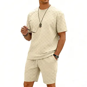 Zweiteiliges Herren Sommer-Freizeitset mit 3D-karierter Waffelstruktur in Beige