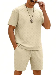 Zweiteiliges Herren-Set mit kurzärmeligem Hemd und Shorts in beige mit Schachbrettmuster