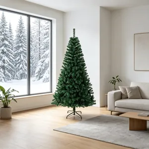 Árbol de Navidad artificial de PVC cifrado en una sala de estar moderna con ventana nevada