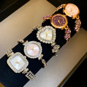 Montre Bracelet à Quartz en Strass pour Femme Luxe Réglable Cadran Rond Coeur Carré Bijoux en Alliage pour Femmes Élégantes