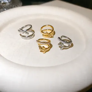 Elegantes clips de oreja de doble capa de circón estilo coreano con motivos de estrellas sin agujeros