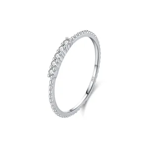 Elegante S925 sterling zilveren kralenring met D-kleur moissaniet
