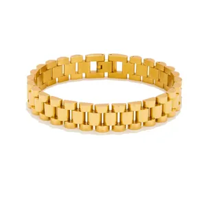 Detailed macro view of the gold PVD plated stainless steel fish scale link bracelet for women