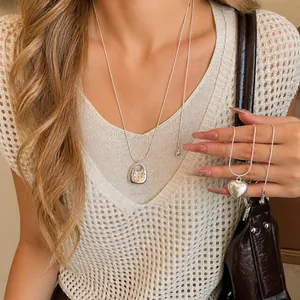 Koreanischer Ins-Stil Gepunktete Herz Anhänger Halskette Für Damen Silber Emaille Lange Pulloverkette Schlangenkette Schmuck