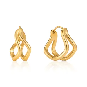 Boucles d'oreilles créoles dorées vintage en acier inoxydable avec design ondulé chic