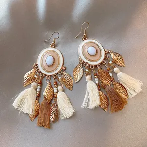 Boho σκουλαρίκια με φούντες, vintage ρητίνη και χρυσές λεπτομέρειες φύλλων χρυσού