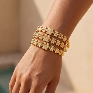 Roestvrij Stalen Bloemen Armring Voor Dames 18K Verguld Strass Ingelegd Elegant Bloemenpatroon Armband Mode Sieraden