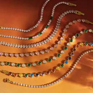 Set di bracciali in acciaio inossidabile placcato oro 18k con zirconi colorati cuore