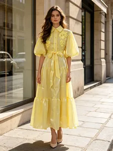Vestito lungo da donna in stile retrò con ricami e maniche a sbuffo, elegante abito a balze a vita sottile per le feste estive