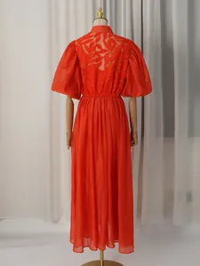 Robe chemise rétro française élégante orange avec broderie et manches bouffantes