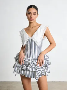 Minivestido a rayas estilo coreano con cuello de encaje grande y volantes de lazo decorativos