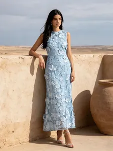 Abito senza maniche azzurro stile francese con applicazioni floreali 3D per l'estate