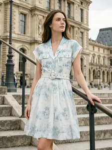 Robe chemise de vacances élégante à motif palmier avec ceinture blanche large