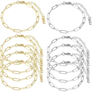 Detailansicht der vergoldeten und silbernen Edelstahl-Büroklammer-Kettenarmbänder