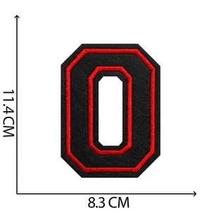 Toppa termoadesiva grande lettera O ricamata nero e rosso da 11,4 cm per abbigliamento