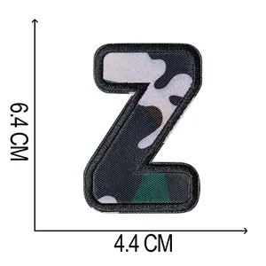 Vista dettagliata della toppa ricamata lettera Z mimetica, 6,4x4,4 cm